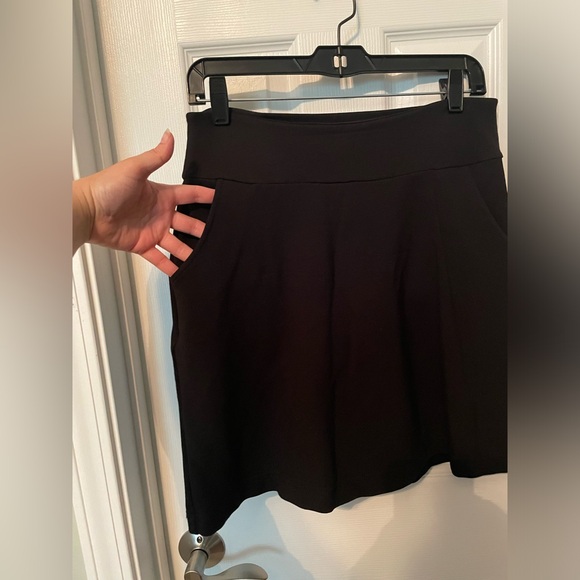 Betabrand Work-It Skort Black Built In Shorts - Picture 3 of 9